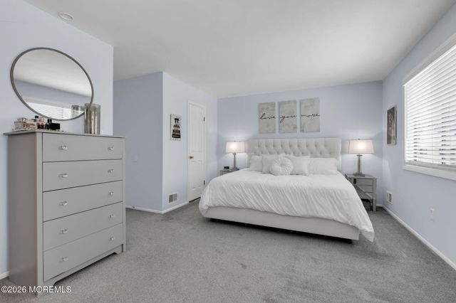 375 Middlewood Road, Middletown, NJ 07748