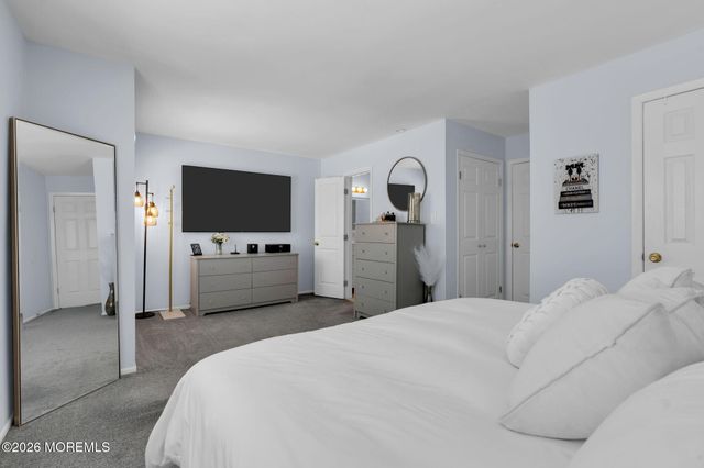 375 Middlewood Road, Middletown, NJ 07748