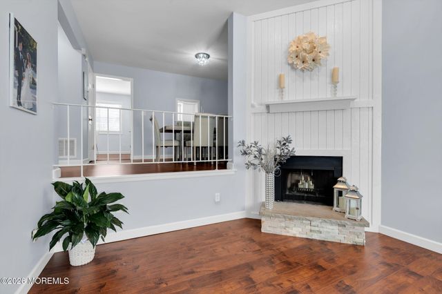 375 Middlewood Road, Middletown, NJ 07748