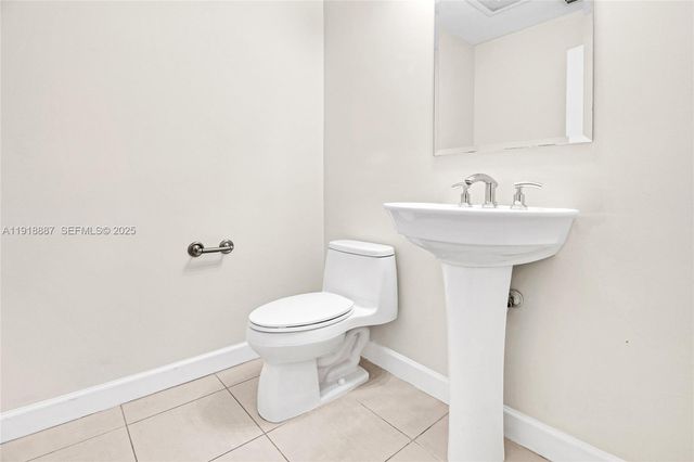 1945 S Ocean Dr 1410, Hallandale Beach, FL 33009