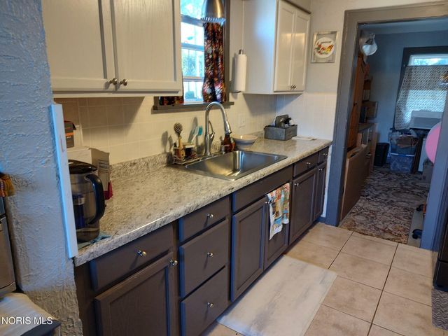240 W Crawford Avenue, Toledo, OH 43612