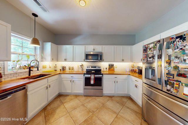 345 Shepherd Trail, Aberdeen, NC 28315