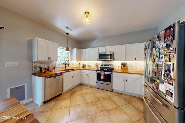 345 Shepherd Trail, Aberdeen, NC 28315