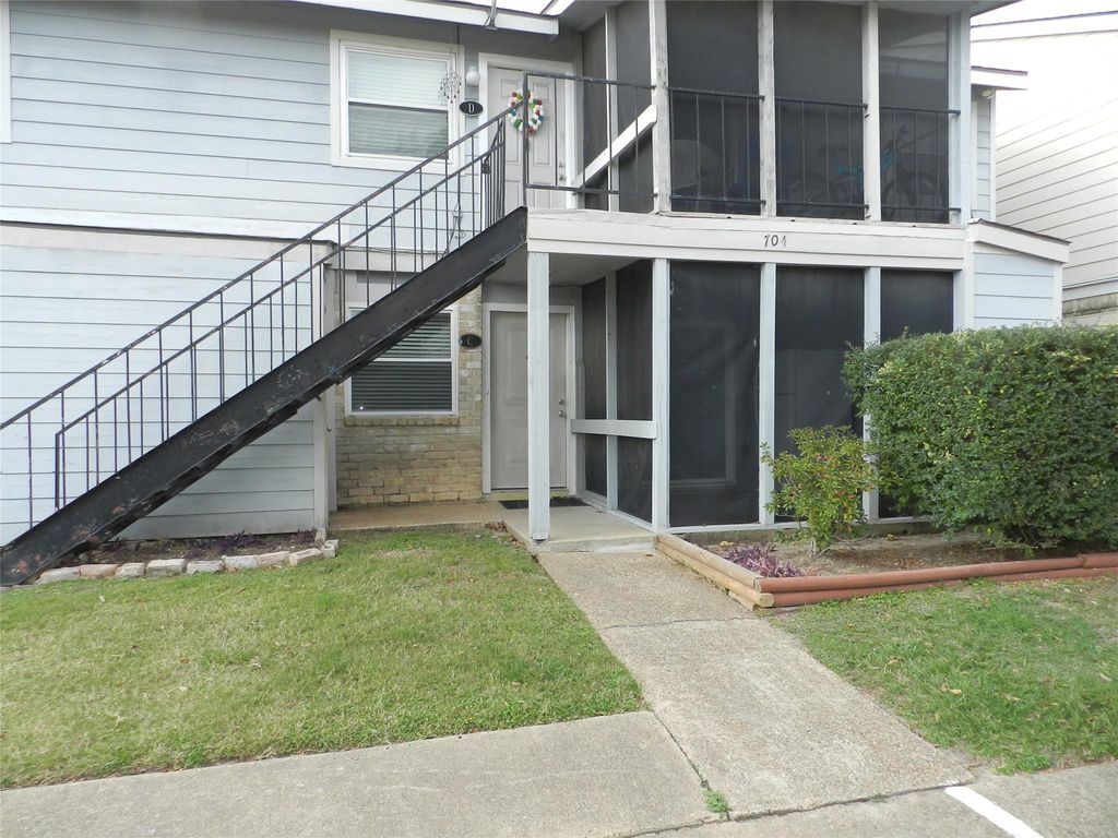 704 Memorial Mews Street C, Houston, TX 77079