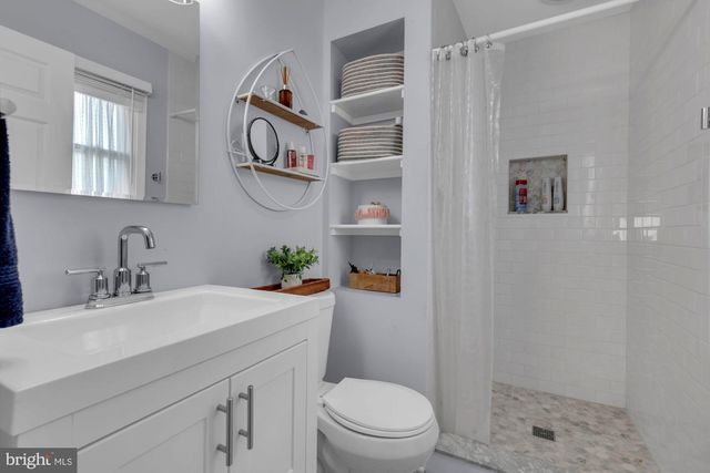1 KING CT, Annapolis, MD 21401