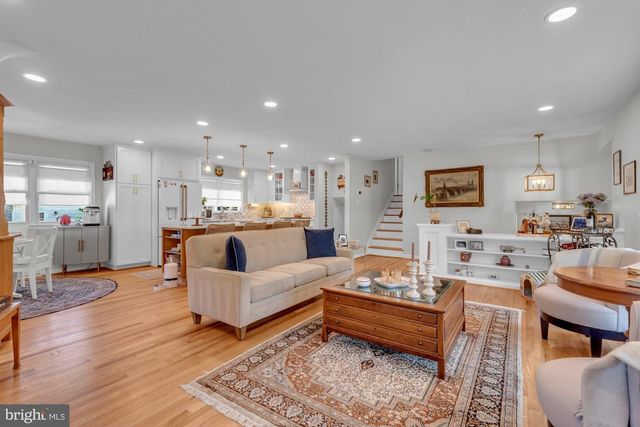 1 KING CT, Annapolis, MD 21401