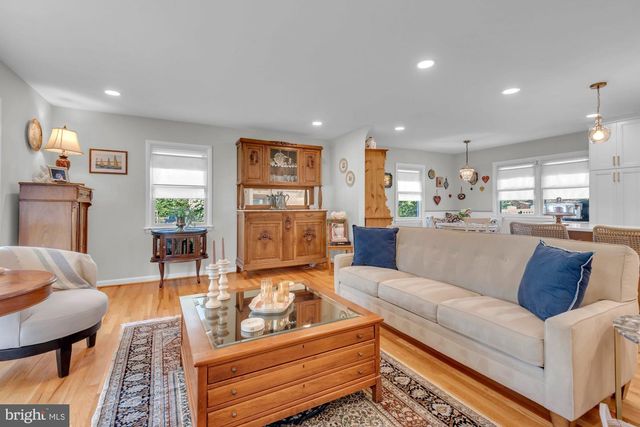 1 KING CT, Annapolis, MD 21401