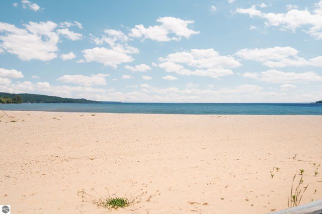 762 N Waypoint Circle, Suttons Bay, MI 49682