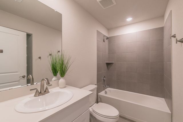 2120 Gill Star Drive, Haslet, TX 76052