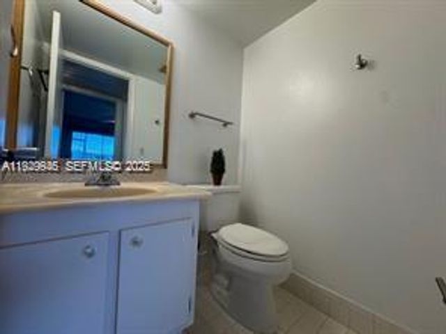 13550 SW 6th Ct 113A, Pembroke Pines, FL 33027