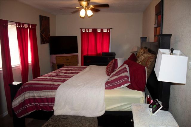 138 S Pecan Drive, Texas City, TX 77591