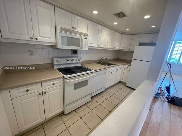 1000 West Ave 1122, Miami Beach, FL 33139