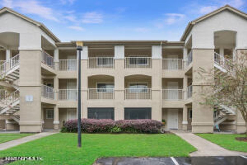7 ARBOR CLUB Drive, 214, Ponte Vedra Beach, FL 32082