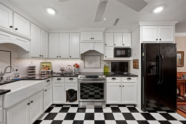 2135 1st Avenue SE 115, Cedar Rapids, IA 52402