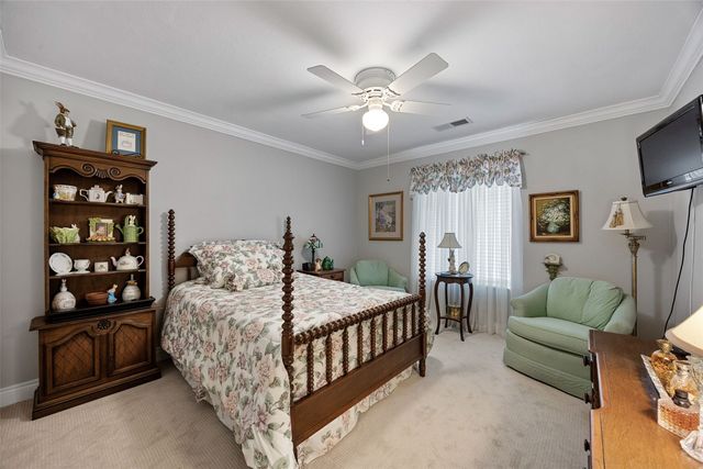 2135 1st Avenue SE 115, Cedar Rapids, IA 52402