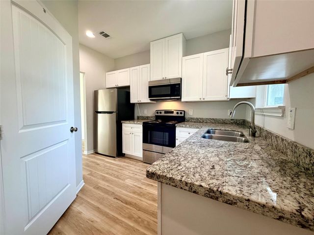 502 Ross Sterling Avenue A, Anahuac, TX 77514