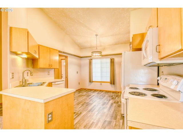1614 Sw 3RD St, Pendleton, OR 97801