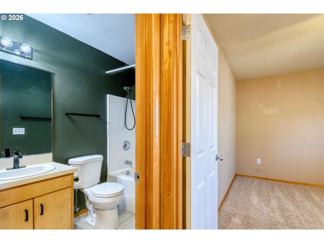 1614 Sw 3RD St, Pendleton, OR 97801