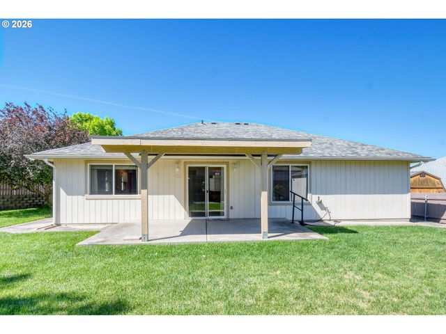 1614 Sw 3RD St, Pendleton, OR 97801