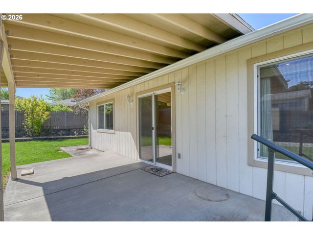 1614 Sw 3RD St, Pendleton, OR 97801