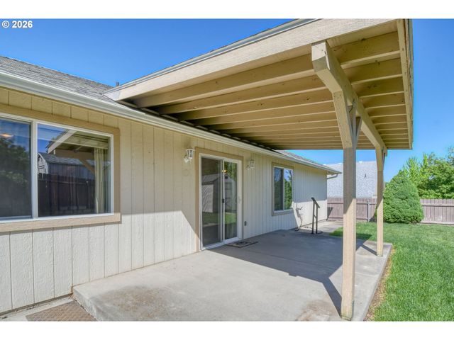 1614 Sw 3RD St, Pendleton, OR 97801