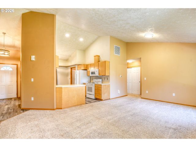 1614 Sw 3RD St, Pendleton, OR 97801