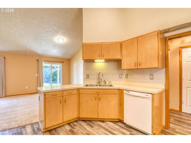 1614 Sw 3RD St, Pendleton, OR 97801