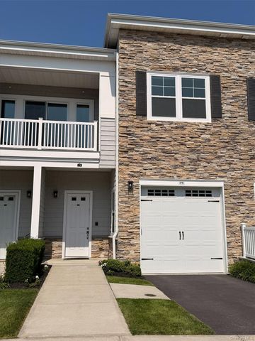 178 Summer Circle, East Northport, NY 11731