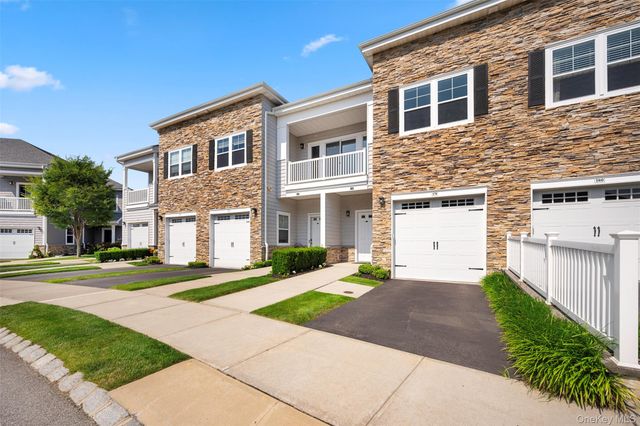 178 Summer Circle, East Northport, NY 11731