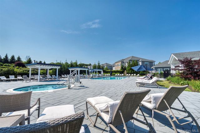 178 Summer Circle, East Northport, NY 11731