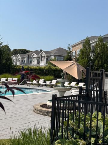 178 Summer Circle, East Northport, NY 11731