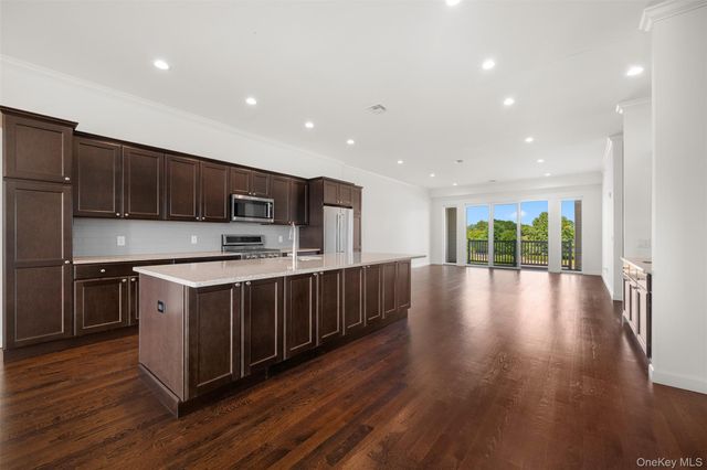 178 Summer Circle, East Northport, NY 11731