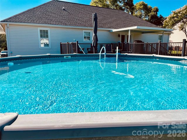 131 Landing Court, Bessemer City, NC 28016