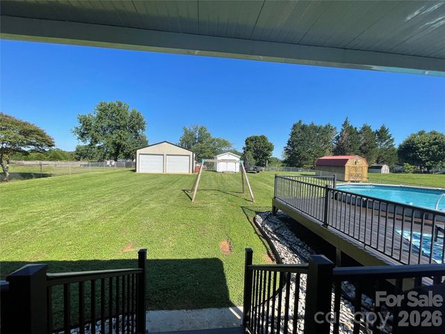 131 Landing Court, Bessemer City, NC 28016