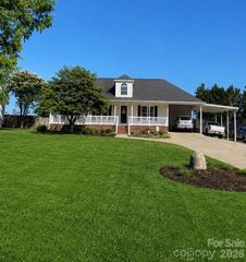 131 Landing Court, Bessemer City, NC 28016