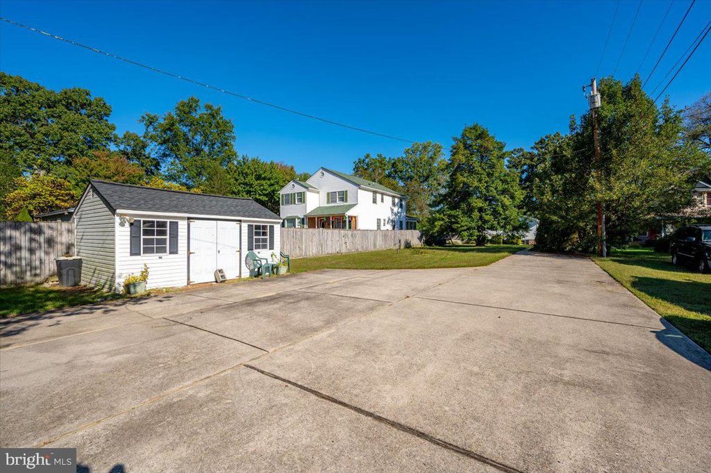 1872 CEDAR RD, Pasadena, MD 21122