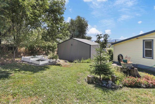 2030 N Perry St, Spokane, WA 99207