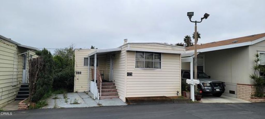 7465 Hollister 423, Goleta, CA 93117