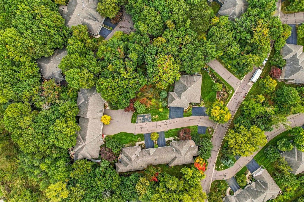 5 Summit, North Oaks, MN 55127 — photo 4