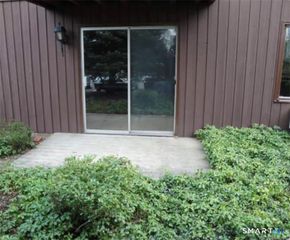 136 Deer Hill Avenue B12, Danbury, CT 06810