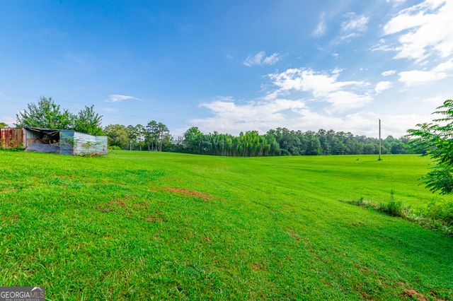 77 Bolton Road, Trenton, GA 30752