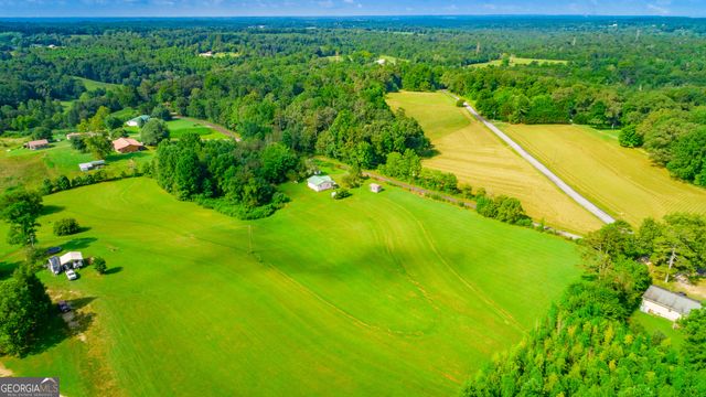 77 Bolton Road, Trenton, GA 30752