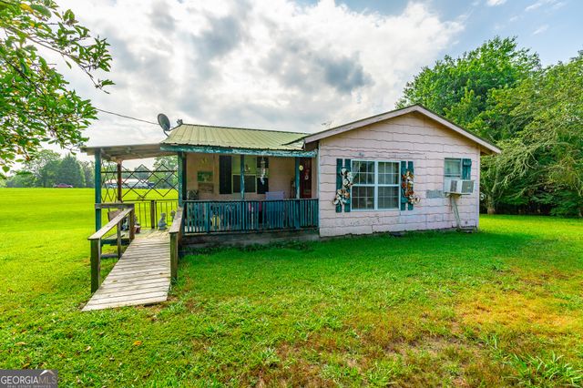 77 Bolton Road, Trenton, GA 30752