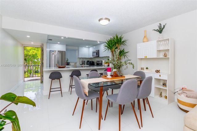 469 N Pine Island Road B308, Plantation, FL 33324