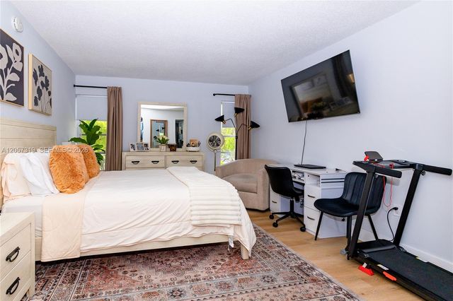 469 N Pine Island Road B308, Plantation, FL 33324