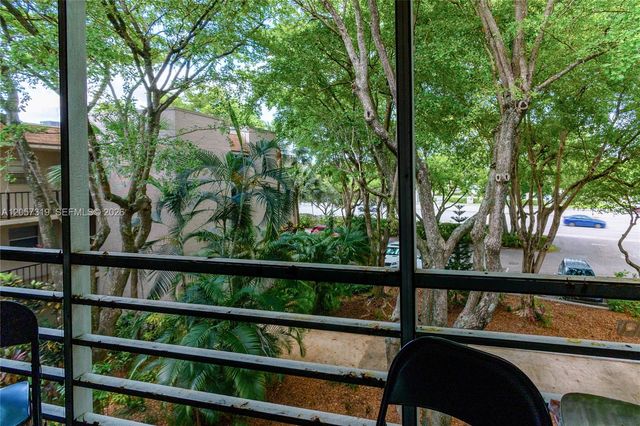 469 N Pine Island Road B308, Plantation, FL 33324