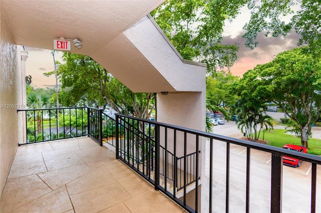 469 N Pine Island Road B308, Plantation, FL 33324