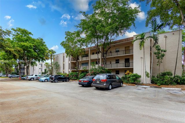 469 N Pine Island Road B308, Plantation, FL 33324