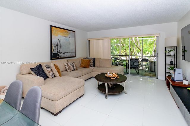 469 N Pine Island Road B308, Plantation, FL 33324
