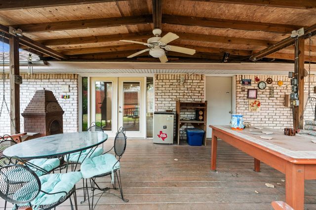 6338 Maple Hill Drive, Houston, TX 77088